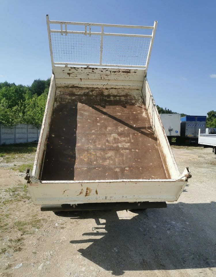 Iveco Daily 35C11 Kiper wywrotka Hak Bliźniak sprowadzony - כלי רכב מסחרי מזהיר: תמונה 4 Iveco Daily 35C11 Kiper wywrotka Hak Bliźniak sprowadzony - כלי רכב מסחרי מזהיר: תמונה 4