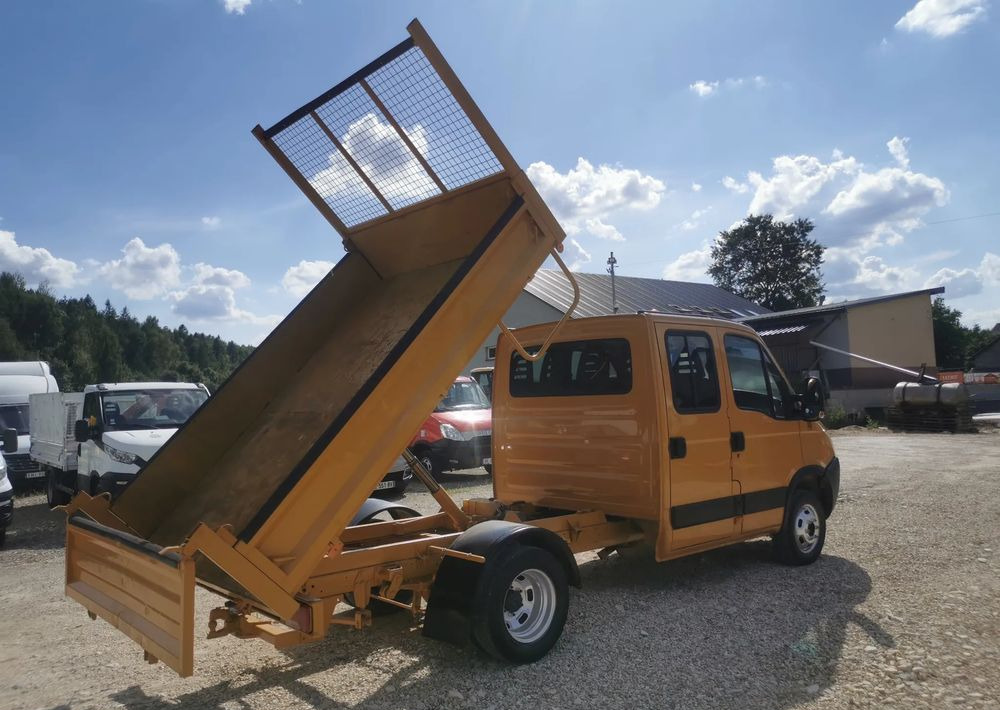 Iveco Daily 35C12 Brygadówka wywrotka Dubel hak kiper doka 35C13 - כלי רכב מסחרי מזהיר: תמונה 5 Iveco Daily 35C12 Brygadówka wywrotka Dubel hak kiper doka 35C13 - כלי רכב מסחרי מזהיר: תמונה 5