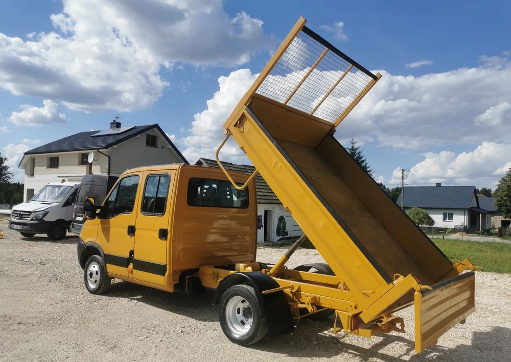 Iveco Daily 35C12 Brygadówka wywrotka Dubel hak kiper doka 35C13 - כלי רכב מסחרי מזהיר: תמונה 4 Iveco Daily 35C12 Brygadówka wywrotka Dubel hak kiper doka 35C13 - כלי רכב מסחרי מזהיר: תמונה 4