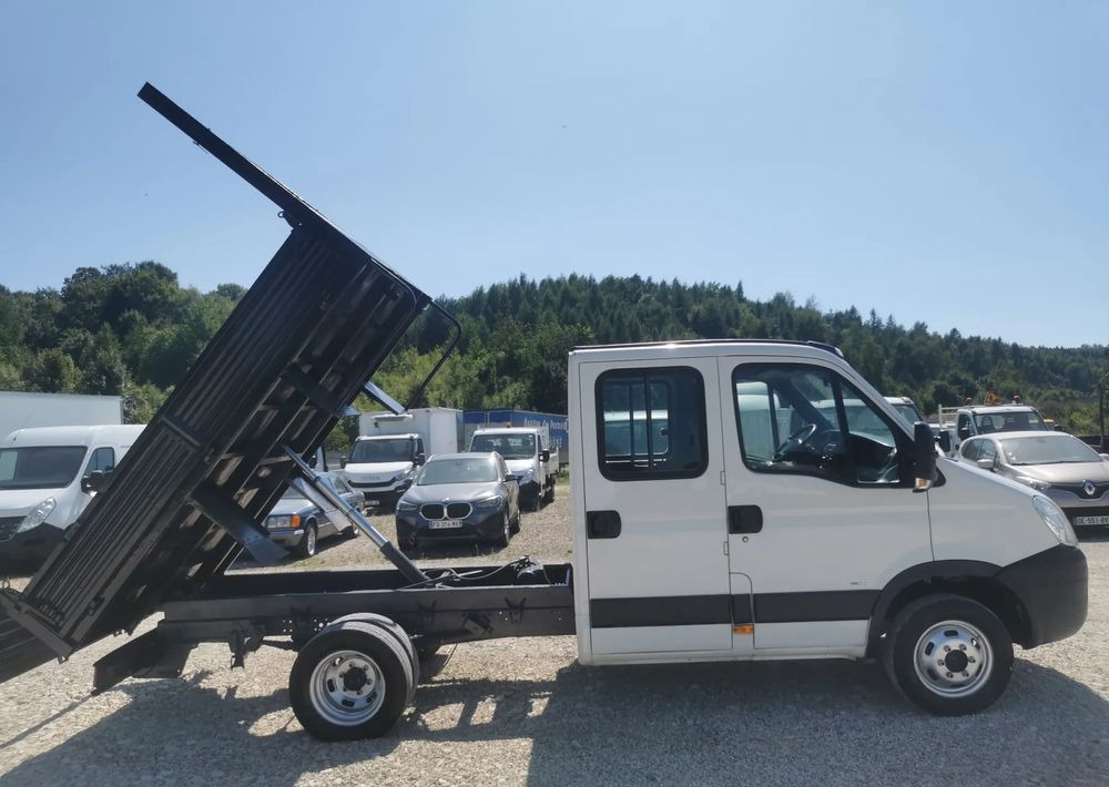 Iveco Daily 35C12 Brygadówka wywrotka Dubel hak kiper doka 35C13 - כלי רכב מסחרי מזהיר: תמונה 4 Iveco Daily 35C12 Brygadówka wywrotka Dubel hak kiper doka 35C13 - כלי רכב מסחרי מזהיר: תמונה 4