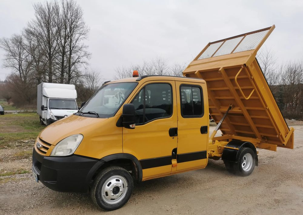 Iveco Daily 35C12 Brygadówka wywrotka Dubel hak kiper doka 35C13 - כלי רכב מסחרי מזהיר: תמונה 2 Iveco Daily 35C12 Brygadówka wywrotka Dubel hak kiper doka 35C13 - כלי רכב מסחרי מזהיר: תמונה 2