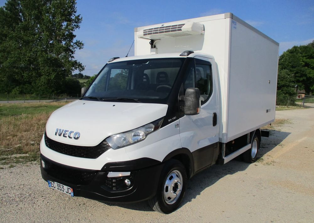 Iveco Daily 35C13 chłodnia Mroźnia na bliźniaku 35-130 Thermo King agregat - כלי רכב מסחרי לקירור: תמונה 2 Iveco Daily 35C13 chłodnia Mroźnia na bliźniaku 35-130 Thermo King agregat - כלי רכב מסחרי לקירור: תמונה 2