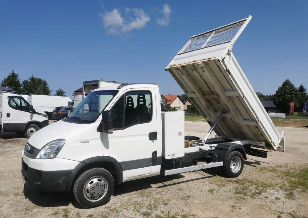 Iveco Daily 35C15 Kiper 3.0 - 150KM wywrotka Hak Bliźniak blokada mostu Klima - כלי רכב מסחרי מזהיר: תמונה 2 Iveco Daily 35C15 Kiper 3.0 - 150KM wywrotka Hak Bliźniak blokada mostu Klima - כלי רכב מסחרי מזהיר: תמונה 2