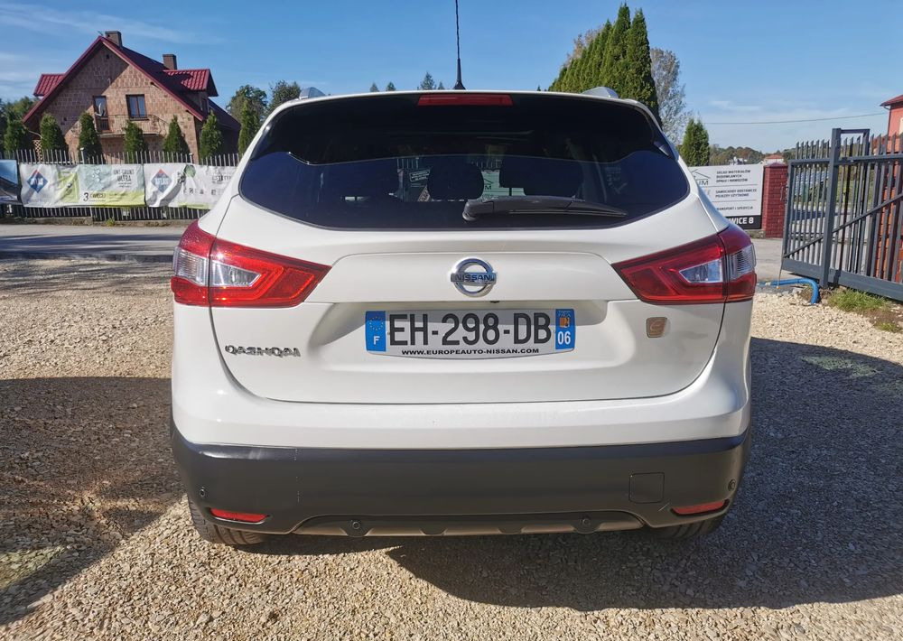 Nissan Qashqai 1.2 DIG-T N-Connecta EU6 - SUV: תמונה 5 Nissan Qashqai 1.2 DIG-T N-Connecta EU6 - SUV: תמונה 5