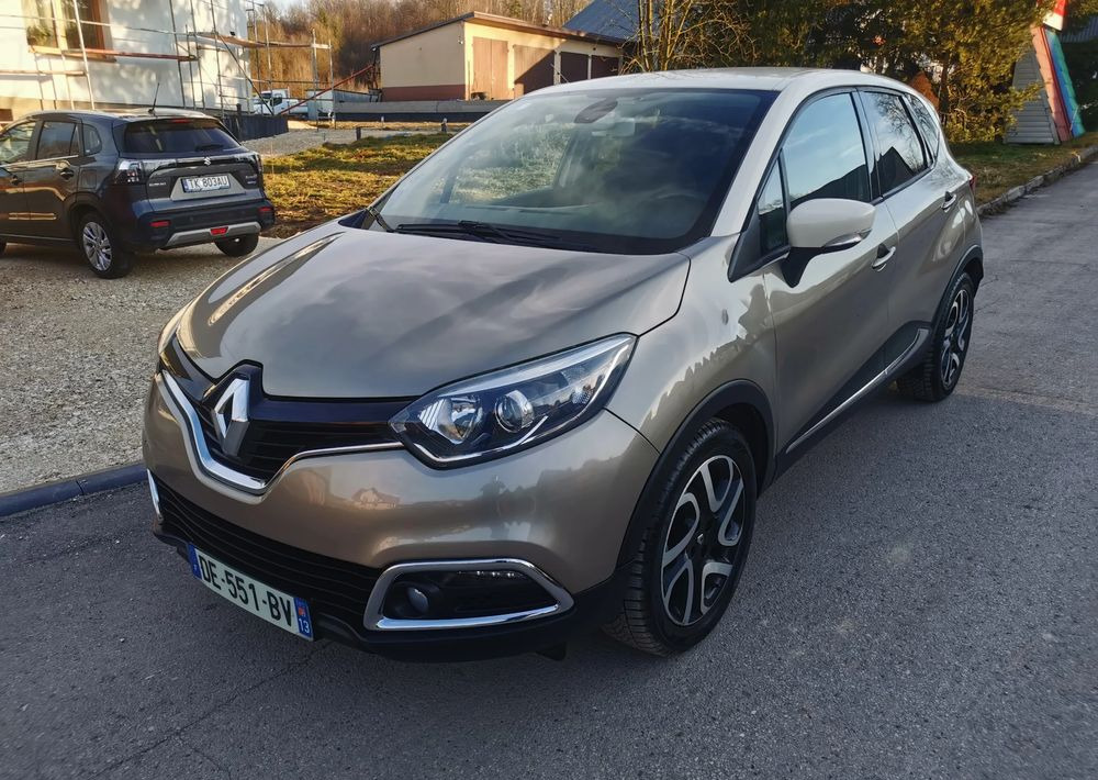 Renault Captur 0.9 Energy TCe Intens - SUV: תמונה 3 Renault Captur 0.9 Energy TCe Intens - SUV: תמונה 3