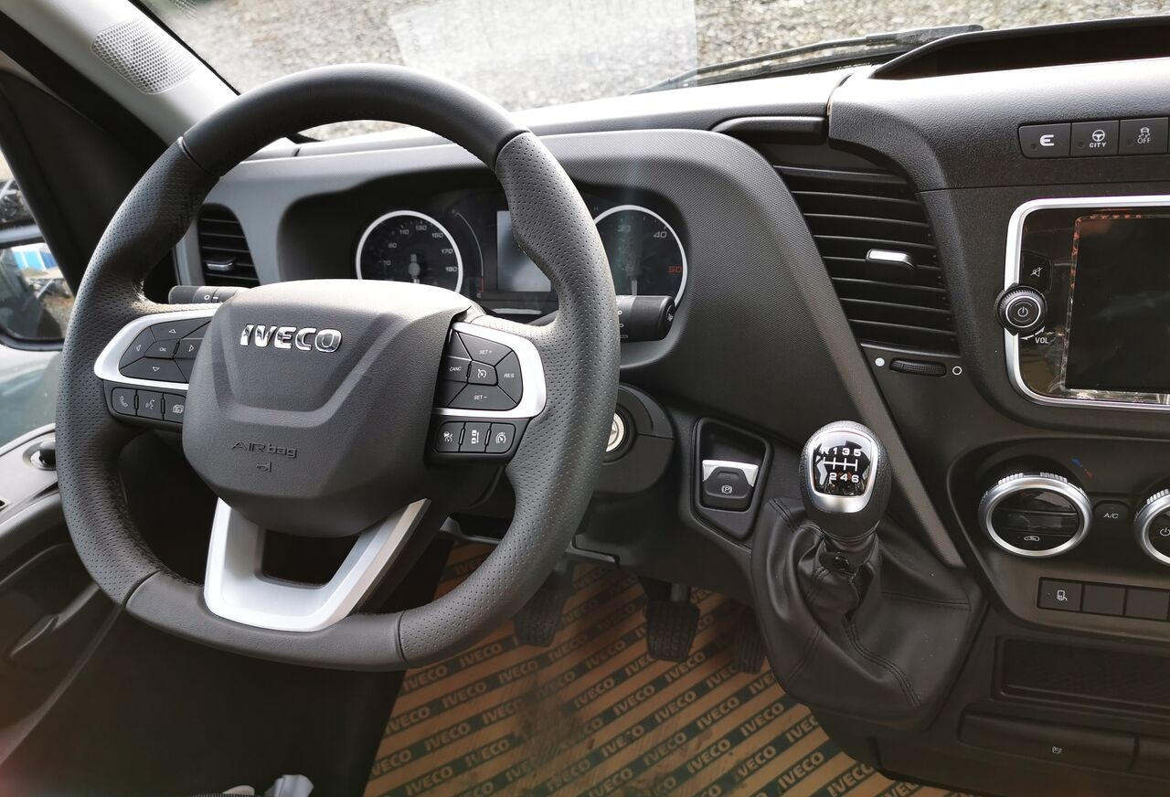 IVECO Daily 35S18 - כלי רכב מסחרי עם לוח: תמונה 4 IVECO Daily 35S18 - כלי רכב מסחרי עם לוח: תמונה 4