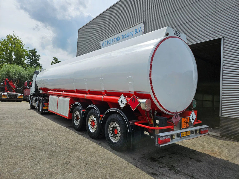 LAG O-3-43 Pt 48.500 L, 6 compartimenten pomp digitale tellers brandstof - סמיטריילר מכל: תמונה 4 LAG O-3-43 Pt 48.500 L, 6 compartimenten pomp digitale tellers brandstof - סמיטריילר מכל: תמונה 4