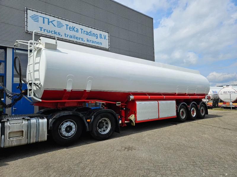LAG O-3-43 Pt 48.500 L, 6 compartimenten pomp digitale tellers brandstof - סמיטריילר מכל: תמונה 1 LAG O-3-43 Pt 48.500 L, 6 compartimenten pomp digitale tellers brandstof - סמיטריילר מכל: תמונה 1