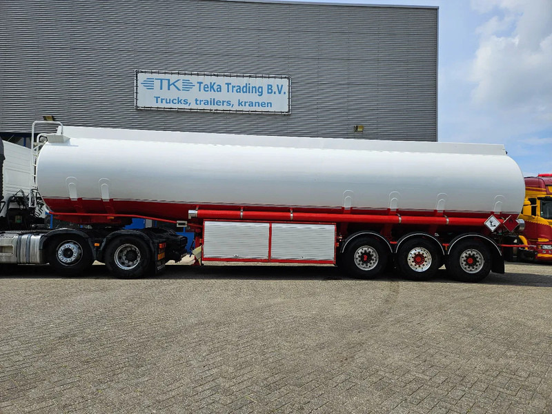 LAG O-3-43 Pt 48.500 L, 6 compartimenten pomp digitale tellers brandstof - סמיטריילר מכל: תמונה 3 LAG O-3-43 Pt 48.500 L, 6 compartimenten pomp digitale tellers brandstof - סמיטריילר מכל: תמונה 3