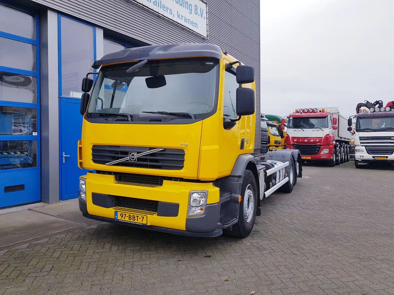 Volvo FE 300 EEV 6X2 Retarder 258.000 KM TÜV - משאית עם שלדת תא: תמונה 2 Volvo FE 300 EEV 6X2 Retarder 258.000 KM TÜV - משאית עם שלדת תא: תמונה 2