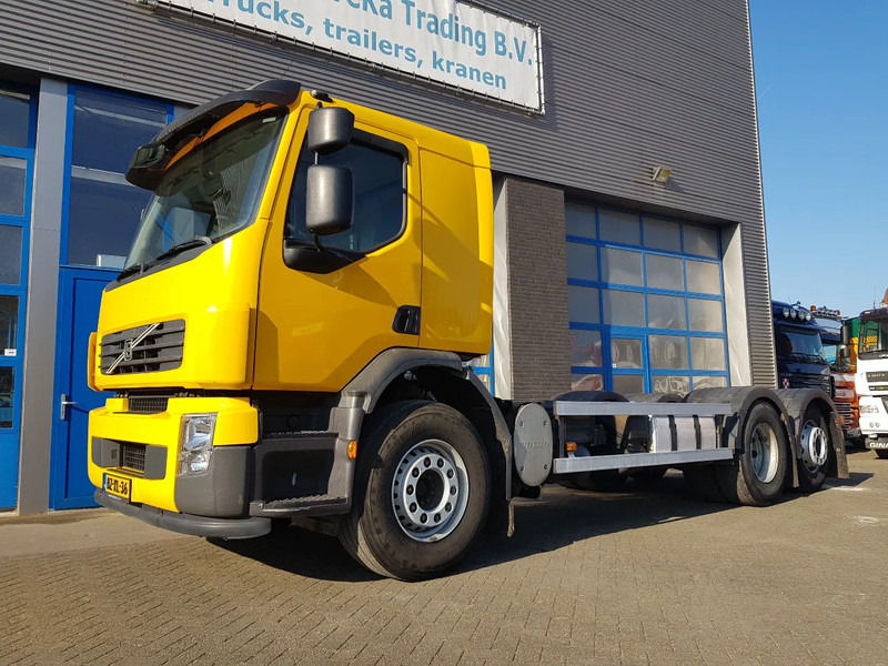 Volvo FE 300 EEV 6X2 Retarder Pto 234.000 KM - משאית עם שלדת תא: תמונה 1 Volvo FE 300 EEV 6X2 Retarder Pto 234.000 KM - משאית עם שלדת תא: תמונה 1