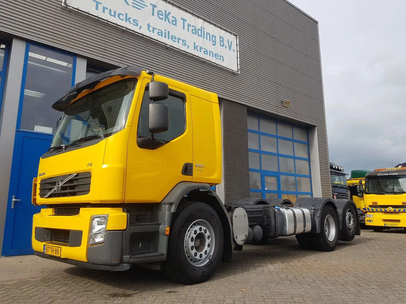 Volvo FE 320 6x2 Euro 5 290.000 km Retarder TÜV - משאית עם שלדת תא: תמונה 1 Volvo FE 320 6x2 Euro 5 290.000 km Retarder TÜV - משאית עם שלדת תא: תמונה 1