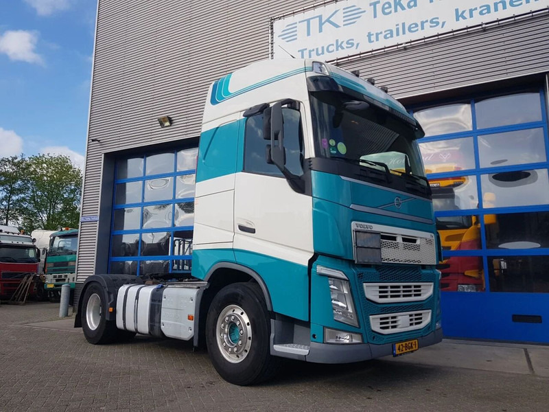 Volvo FH 420 ADR klasse EX/II, EX/III, FL en AT Double tank PTO - יחידת טרקטור: תמונה 5 Volvo FH 420 ADR klasse EX/II, EX/III, FL en AT Double tank PTO - יחידת טרקטור: תמונה 5