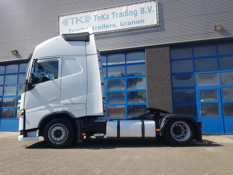 Volvo FH 420 Low deck XL Cabine hefschotel I-Parc Cool - יחידת טרקטור: תמונה 3 Volvo FH 420 Low deck XL Cabine hefschotel I-Parc Cool - יחידת טרקטור: תמונה 3