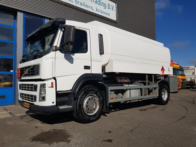 Volvo FM 9.340 Petrol, Diesel 17000 Ltr. 3 Compartementen - משאית מכל: תמונה 2 Volvo FM 9.340 Petrol, Diesel 17000 Ltr. 3 Compartementen - משאית מכל: תמונה 2