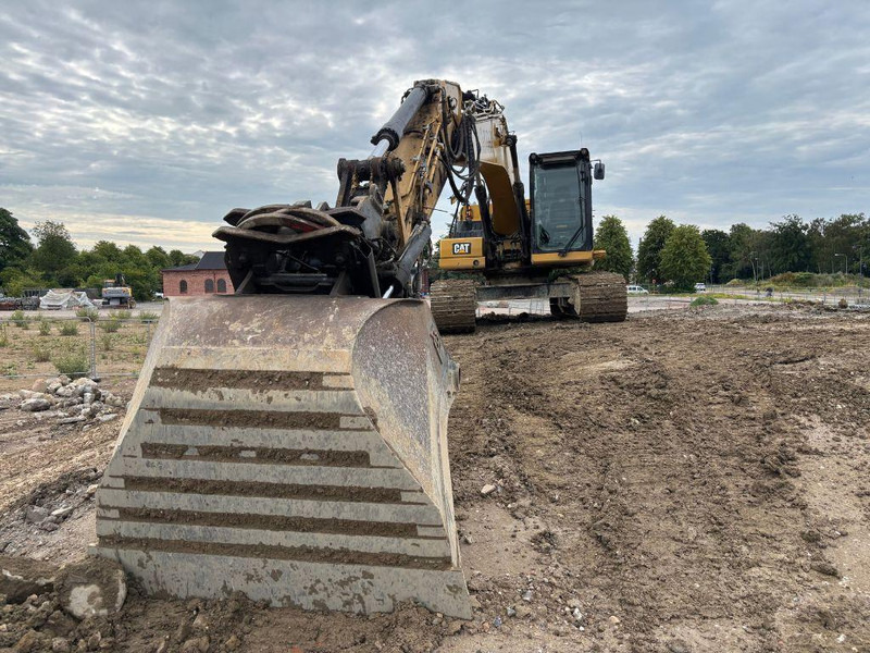 Caterpillar 323 - מחפר סורק: תמונה 2 Caterpillar 323 - מחפר סורק: תמונה 2