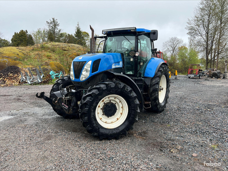 New Holland T7040 - טרקטור חקלאי: תמונה 1 New Holland T7040 - טרקטור חקלאי: תמונה 1