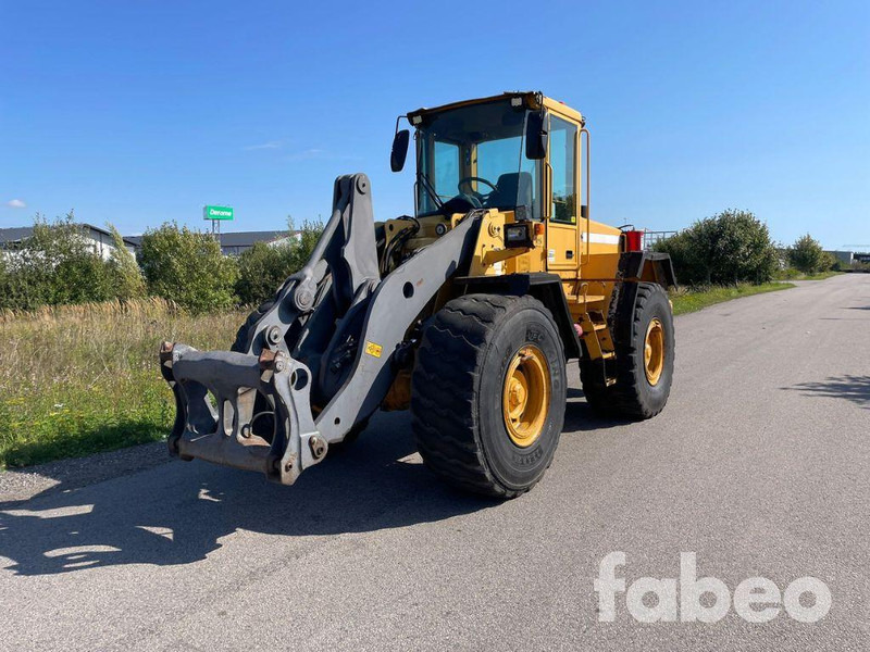 Volvo L90D - מעמיס גלגלים: תמונה 1 Volvo L90D - מעמיס גלגלים: תמונה 1