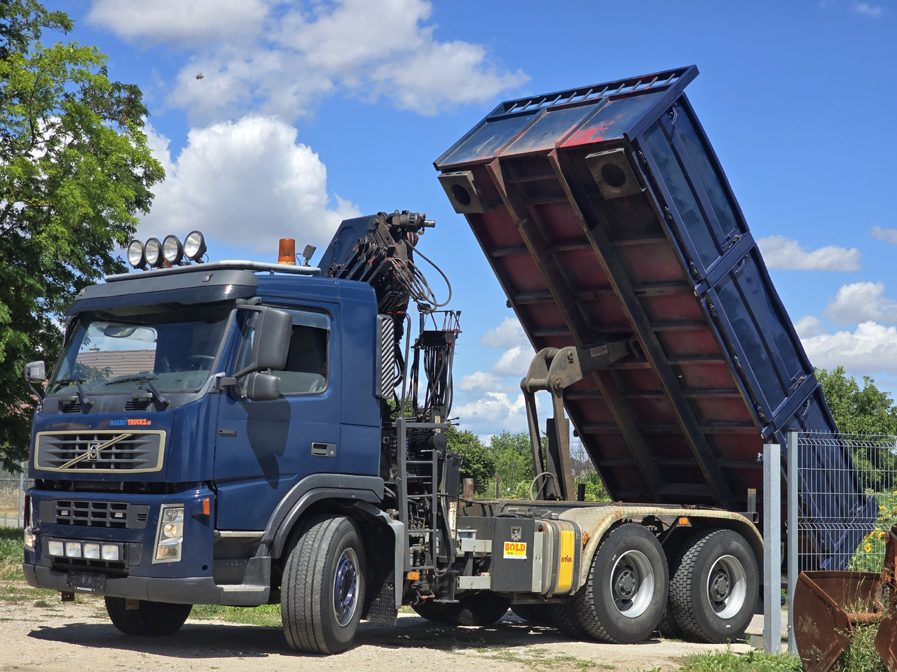 VOLVO FM 420 6X4 / KIPPER / CRANE HMF 1823 K4 - מזהיר, משאית מנוף: תמונה 5 VOLVO FM 420 6X4 / KIPPER / CRANE HMF 1823 K4 - מזהיר, משאית מנוף: תמונה 5