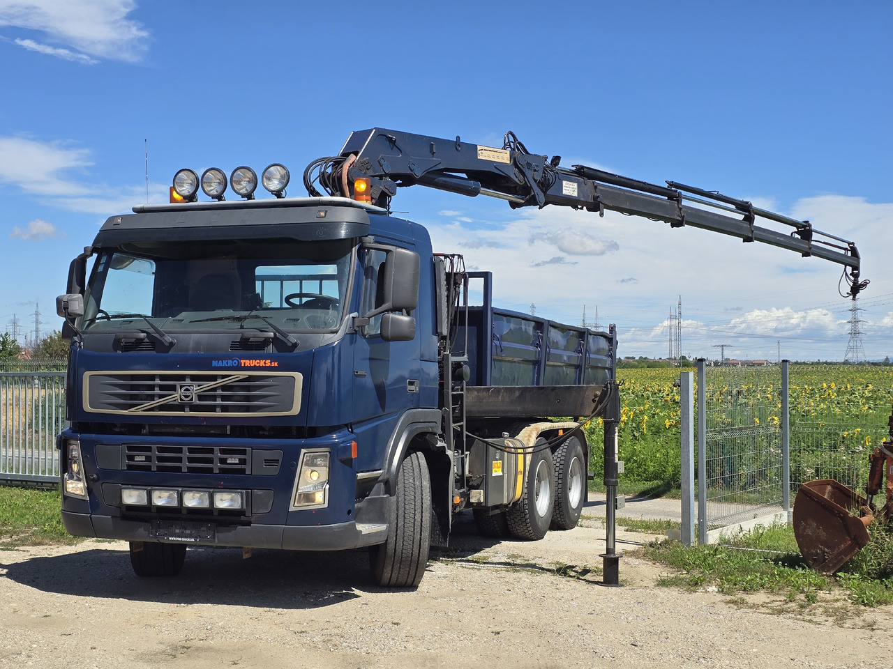 VOLVO FM 420 6X4 / KIPPER / CRANE HMF 1823 K4 - מזהיר, משאית מנוף: תמונה 3 VOLVO FM 420 6X4 / KIPPER / CRANE HMF 1823 K4 - מזהיר, משאית מנוף: תמונה 3