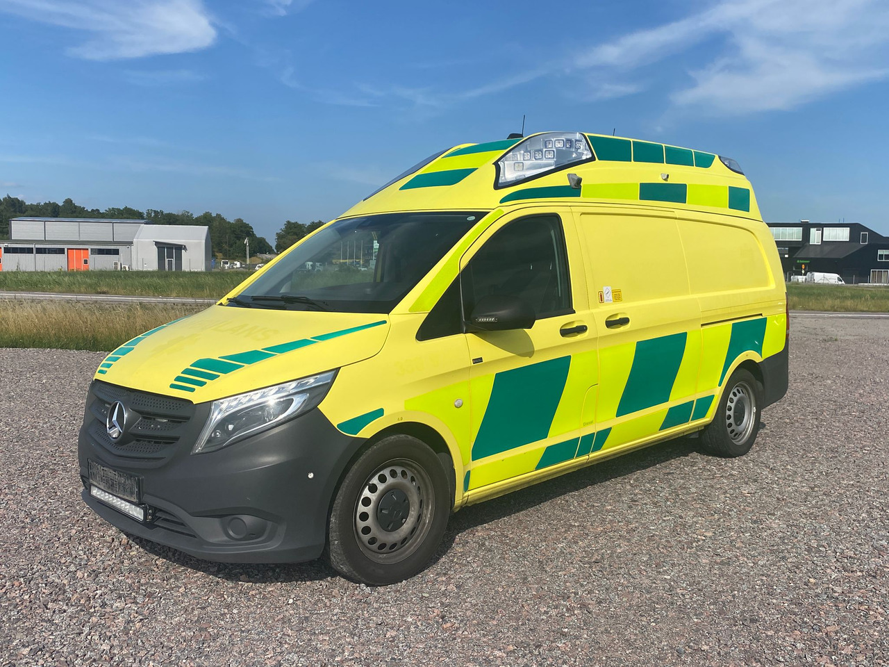 MERCEDES-BENZ Vito 119 4x4 - Ambulans / AMBULANCE - אמבולנס: תמונה 1 MERCEDES-BENZ Vito 119 4x4 - Ambulans / AMBULANCE - אמבולנס: תמונה 1