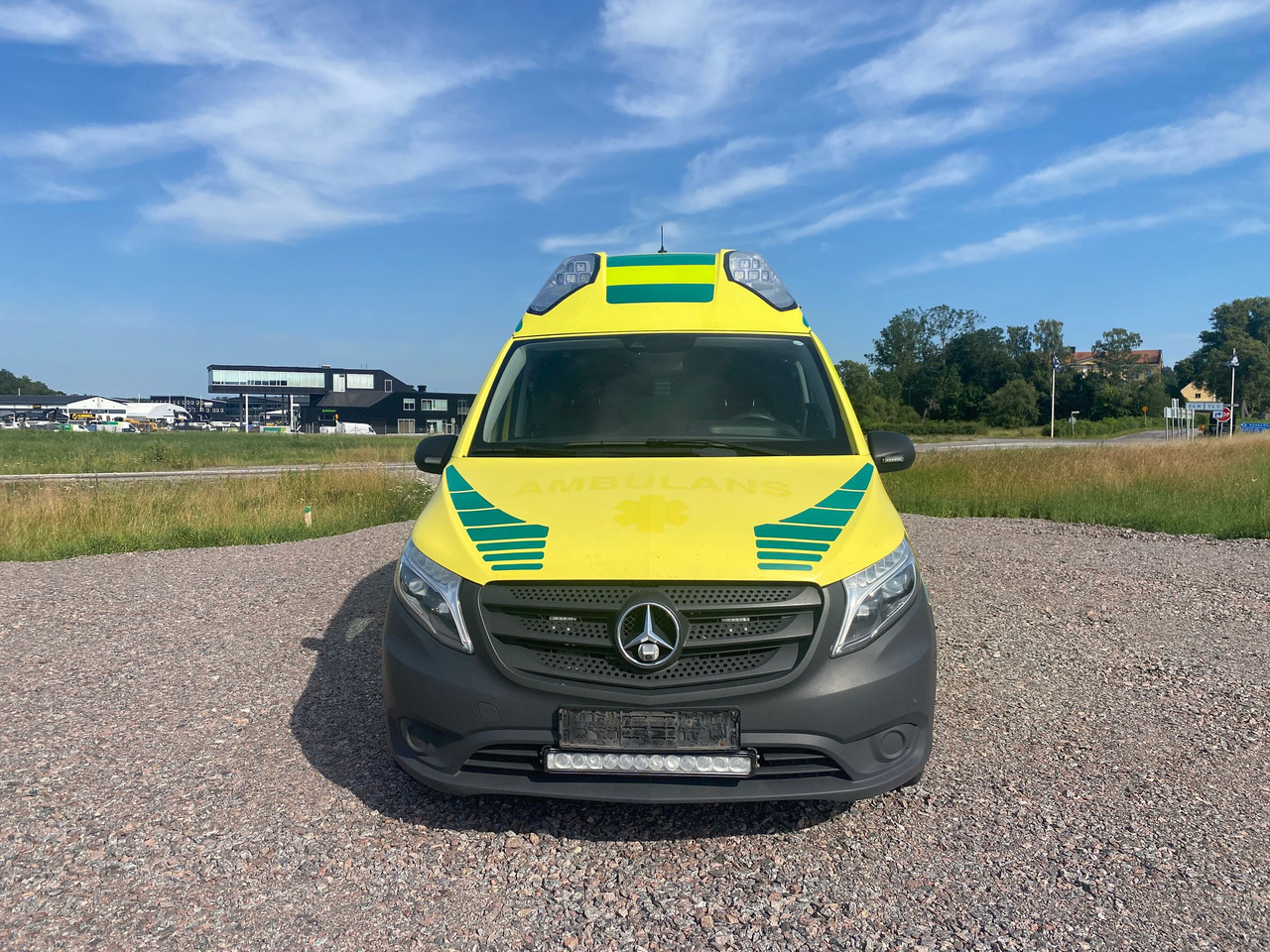 MERCEDES-BENZ Vito 119 4x4 - Ambulans / AMBULANCE - אמבולנס: תמונה 4 MERCEDES-BENZ Vito 119 4x4 - Ambulans / AMBULANCE - אמבולנס: תמונה 4