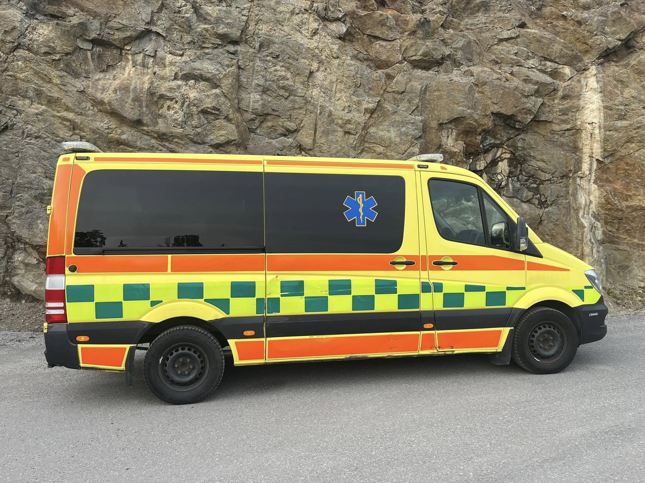 Mercedes-Benz Sprinter 319 - AMBULANCE / Krankenwagen / Швидка допомога - אמבולנס: תמונה 3 Mercedes-Benz Sprinter 319 - AMBULANCE / Krankenwagen / Швидка допомога - אמבולנס: תמונה 3