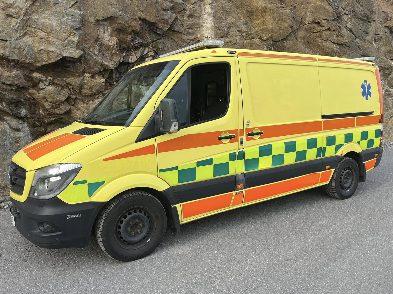 Mercedes-Benz Sprinter 319 - AMBULANCE / Krankenwagen / Швидка допомога - אמבולנס: תמונה 2 Mercedes-Benz Sprinter 319 - AMBULANCE / Krankenwagen / Швидка допомога - אמבולנס: תמונה 2