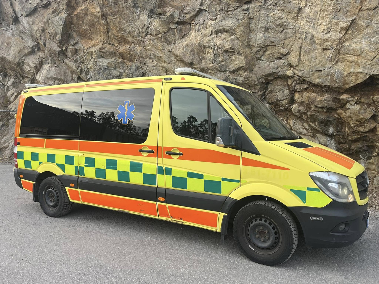 Mercedes-Benz Sprinter 319 - AMBULANCE / Krankenwagen / Швидка допомога - אמבולנס: תמונה 1 Mercedes-Benz Sprinter 319 - AMBULANCE / Krankenwagen / Швидка допомога - אמבולנס: תמונה 1