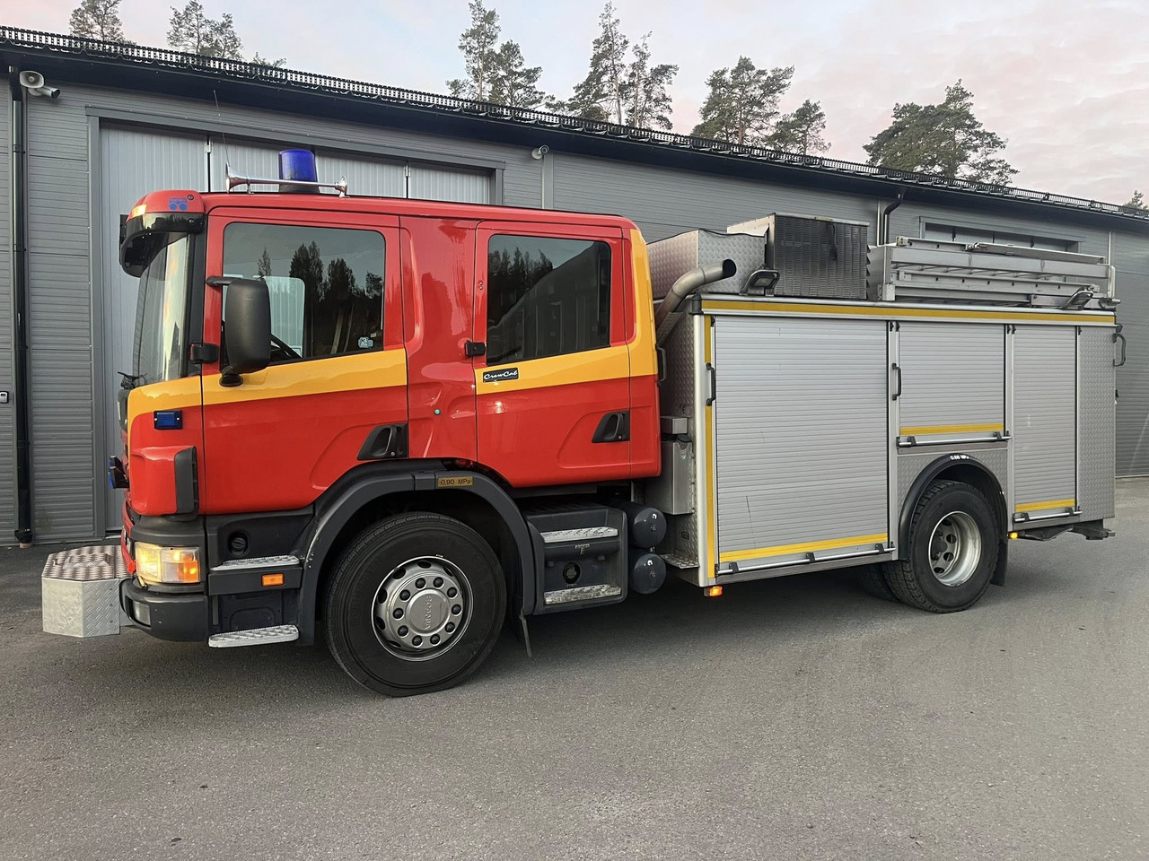 SCANIA P94GB 4x2 NZ310 - Fire engine - משאית אש: תמונה 3 SCANIA P94GB 4x2 NZ310 - Fire engine - משאית אש: תמונה 3
