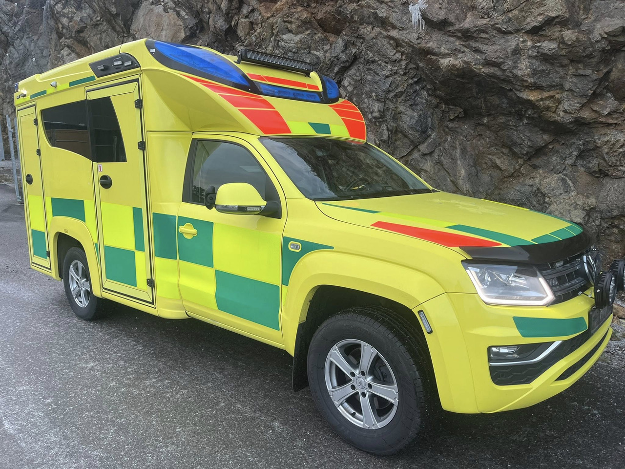 VOLKSWAGEN Amarok 4motion - AMBULANCE / ambulanse / ambulanssi - אמבולנס: תמונה 1 VOLKSWAGEN Amarok 4motion - AMBULANCE / ambulanse / ambulanssi - אמבולנס: תמונה 1