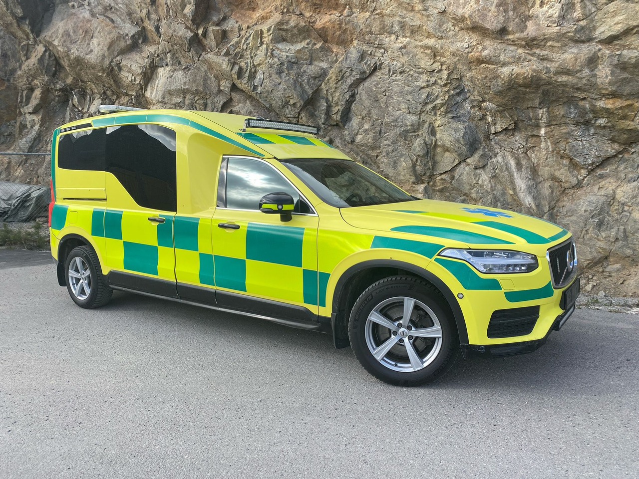 Volvo Nilsson XC90 D5 AWD - Ambulance / Krankenwagen / Швидка допомога - אמבולנס: תמונה 1 Volvo Nilsson XC90 D5 AWD - Ambulance / Krankenwagen / Швидка допомога - אמבולנס: תמונה 1