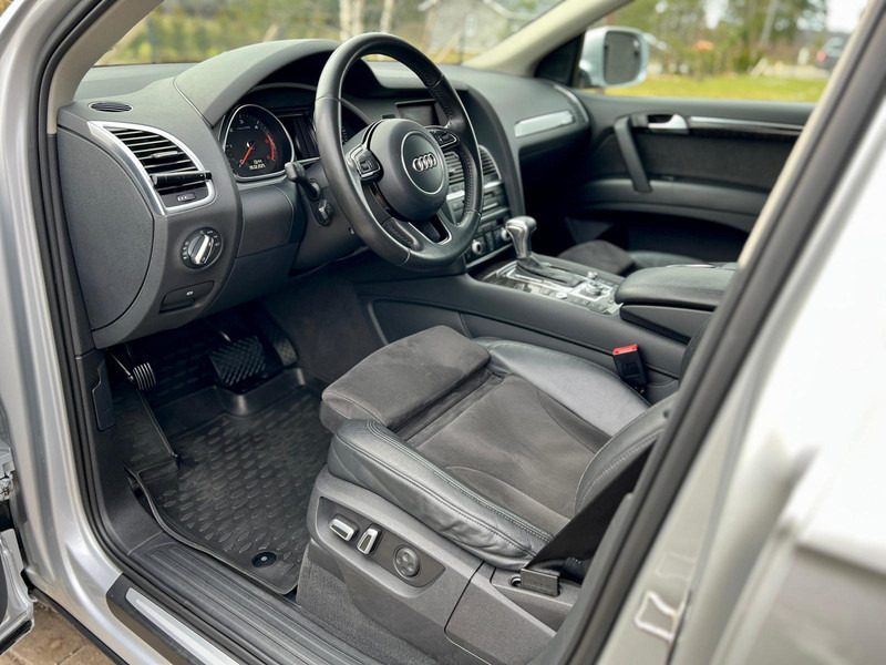 מכונית Audi Q7: תמונה 7