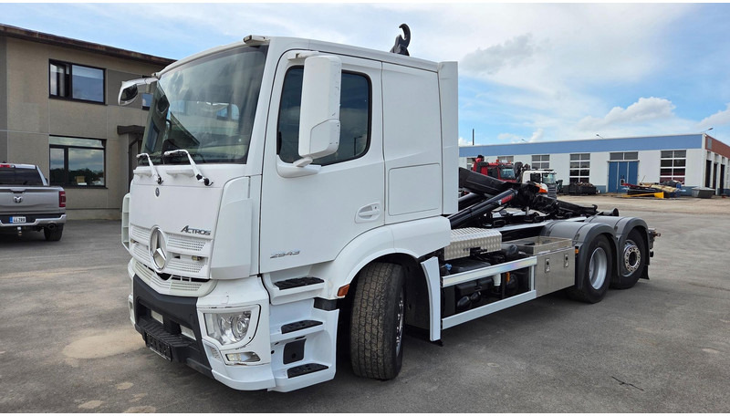 Mercedes-Benz Actros 2543 6X2*4 - משאית הרמת וו: תמונה 1 Mercedes-Benz Actros 2543 6X2*4 - משאית הרמת וו: תמונה 1