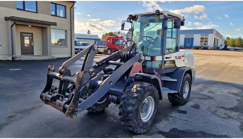 Terex TL80 4X4 + tools - מעמיס גלגלים: תמונה 1 Terex TL80 4X4 + tools - מעמיס גלגלים: תמונה 1
