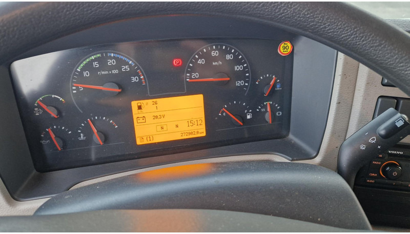 משאית תיבה Volvo FL250 4X2 lifting box: תמונה 13