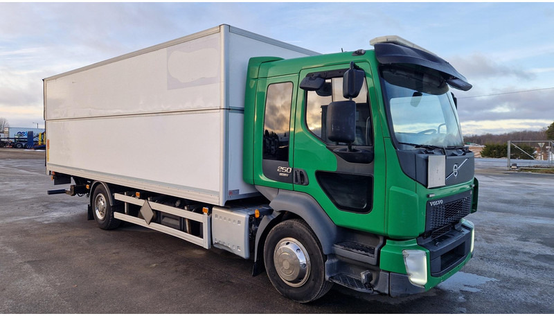 Volvo FL250 4X2 lifting box - משאית תיבה: תמונה 2 Volvo FL250 4X2 lifting box - משאית תיבה: תמונה 2