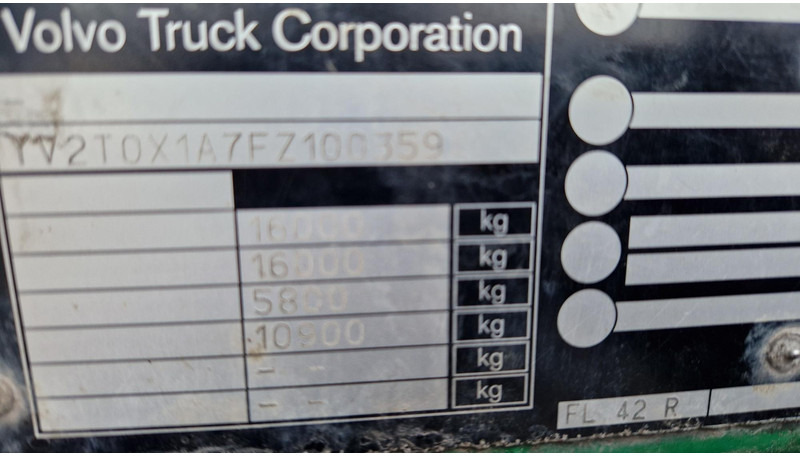משאית תיבה Volvo FL250 4X2 lifting box: תמונה 12