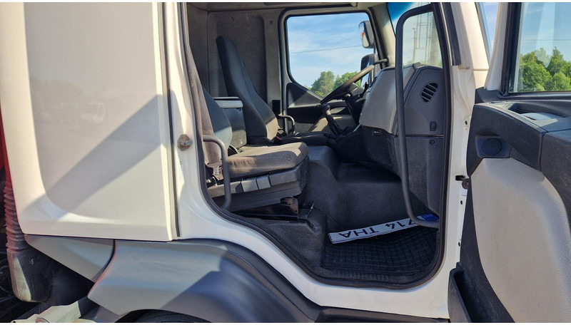 משאית הרמת וו, משאית מנוף Volvo FL280 4X2 HMF 1560: תמונה 13