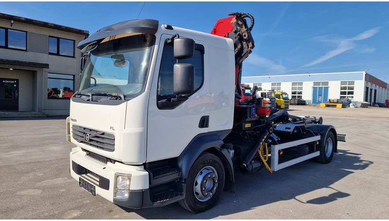 Volvo FL280 4X2 HMF 1560 - משאית הרמת וו, משאית מנוף: תמונה 3 Volvo FL280 4X2 HMF 1560 - משאית הרמת וו, משאית מנוף: תמונה 3