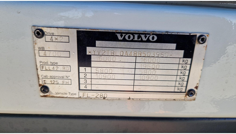 משאית הרמת וו, משאית מנוף Volvo FL280 4X2 HMF 1560: תמונה 15