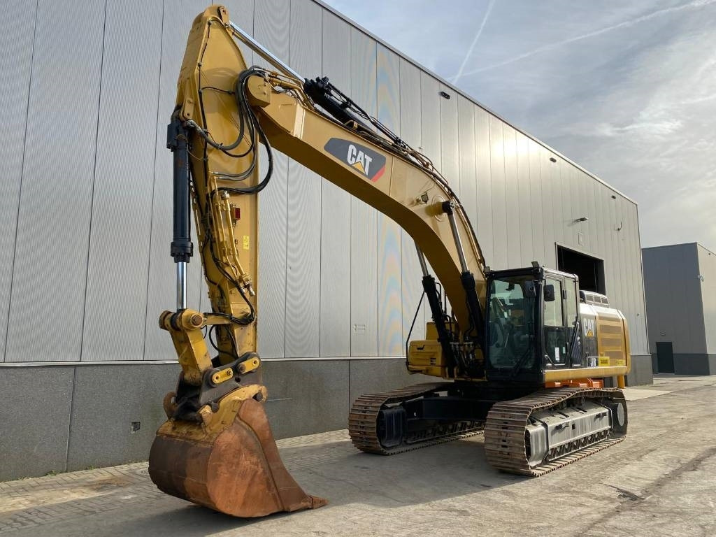 CAT 336F L XE (New Undercarriage) - מחפר סורק: תמונה 2 CAT 336F L XE (New Undercarriage) - מחפר סורק: תמונה 2