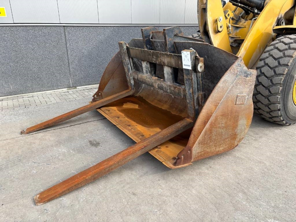 CAT 938 M (Under Preparation / Bucket + Forks) - מעמיס גלגלים: תמונה 2 CAT 938 M (Under Preparation / Bucket + Forks) - מעמיס גלגלים: תמונה 2