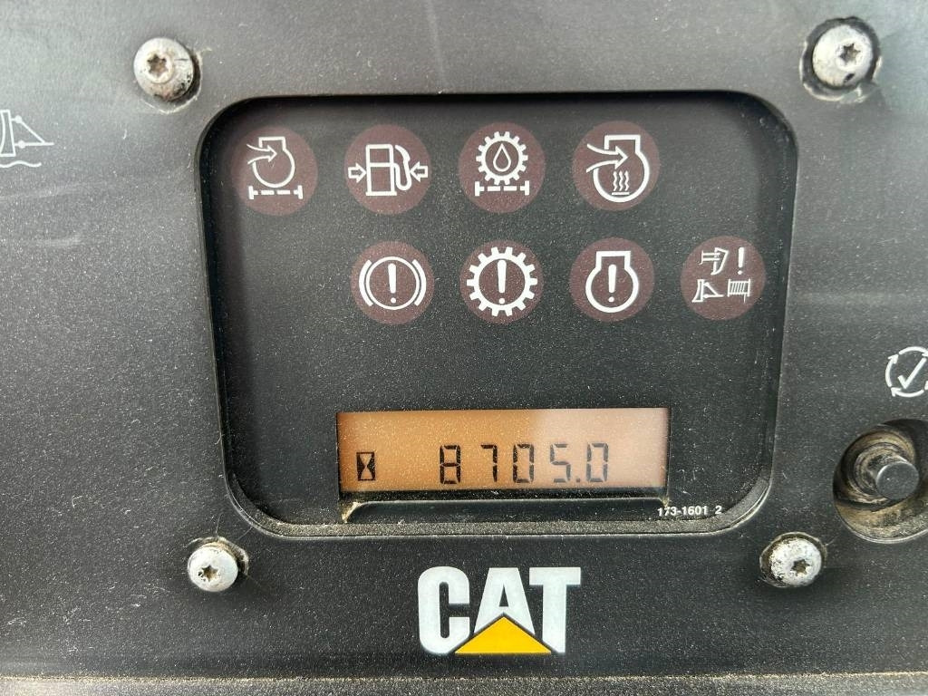 CAT D 6 T XL (Under Preparation + New Tracks) - דחפור: תמונה 3 CAT D 6 T XL (Under Preparation + New Tracks) - דחפור: תמונה 3