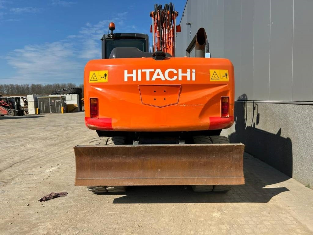 Hitachi ZX 140 W-5B - מחפר גלגלים: תמונה 4 Hitachi ZX 140 W-5B - מחפר גלגלים: תמונה 4