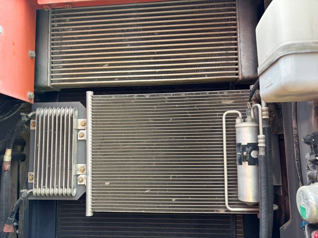 מחפר גלגלים Hitachi ZX 140 W-5B: תמונה 18 מחפר גלגלים Hitachi ZX 140 W-5B: תמונה 18