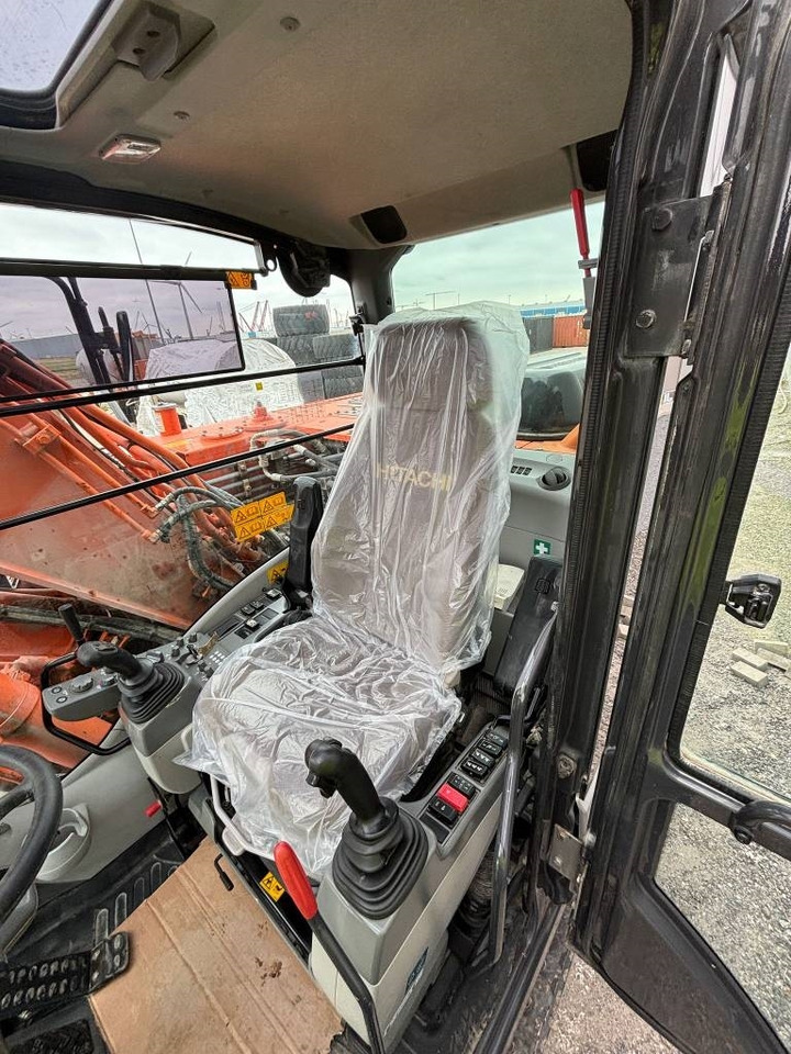 מחפר גלגלים Hitachi ZX 140 W-5B: תמונה 10 מחפר גלגלים Hitachi ZX 140 W-5B: תמונה 10