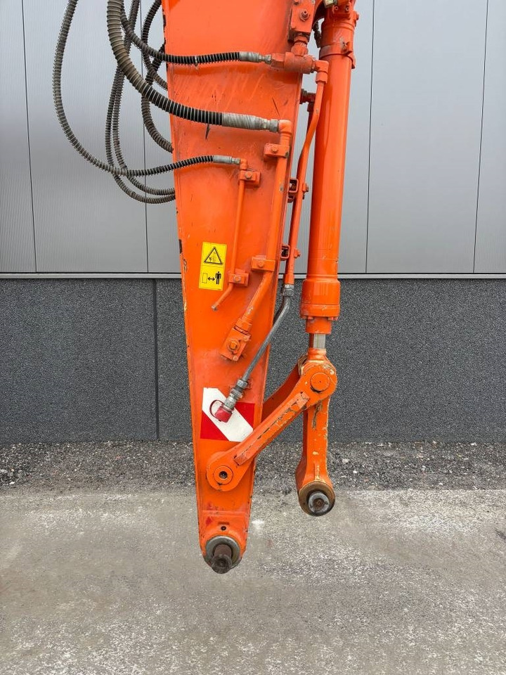 מחפר גלגלים Hitachi ZX 140 W-5B: תמונה 7 מחפר גלגלים Hitachi ZX 140 W-5B: תמונה 7