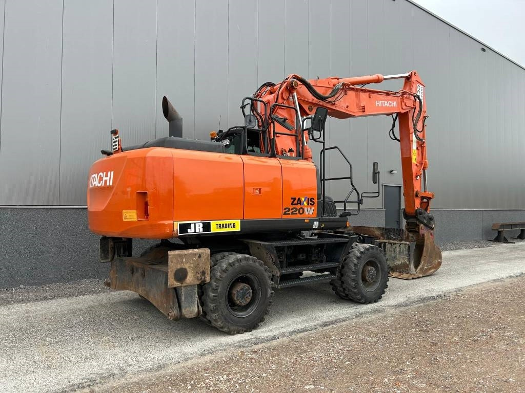 Hitachi ZX220W-5B - מחפר גלגלים: תמונה 5 Hitachi ZX220W-5B - מחפר גלגלים: תמונה 5
