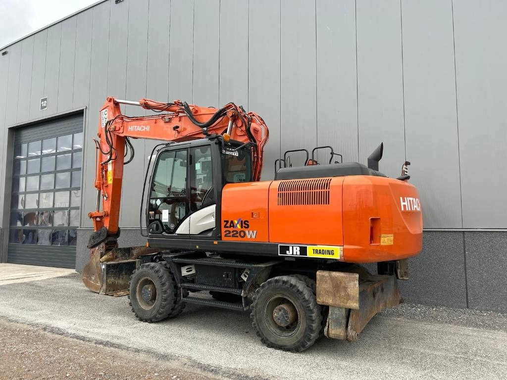 Hitachi ZX220W-5B - מחפר גלגלים: תמונה 3 Hitachi ZX220W-5B - מחפר גלגלים: תמונה 3